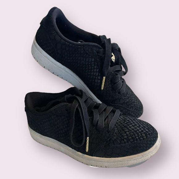 Women's Retro Low Black Python Print AJ6004-010‎ Size 5 Nike Air - Picture 1 of 13